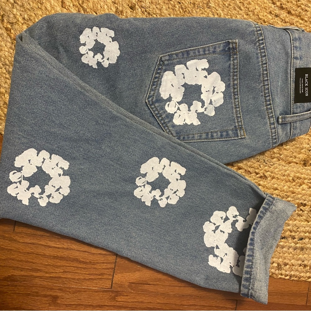 Black Icon Floral Patterned Blue Jeans - Picture 2 of 4
